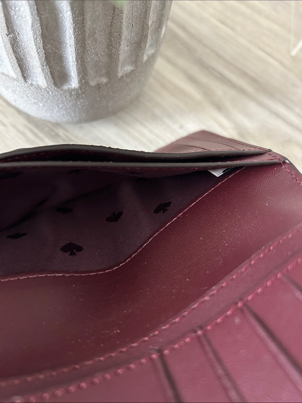 kate spade Cameron large billfold Burgundy Saffiano Wallet NWOT - Picture 4 of 9